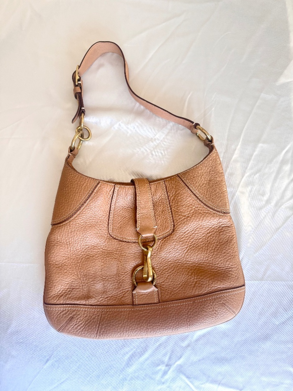Vintage Coach Soho Style Hobo Bag –  Camel Pebbled Leather Shoulder Purse